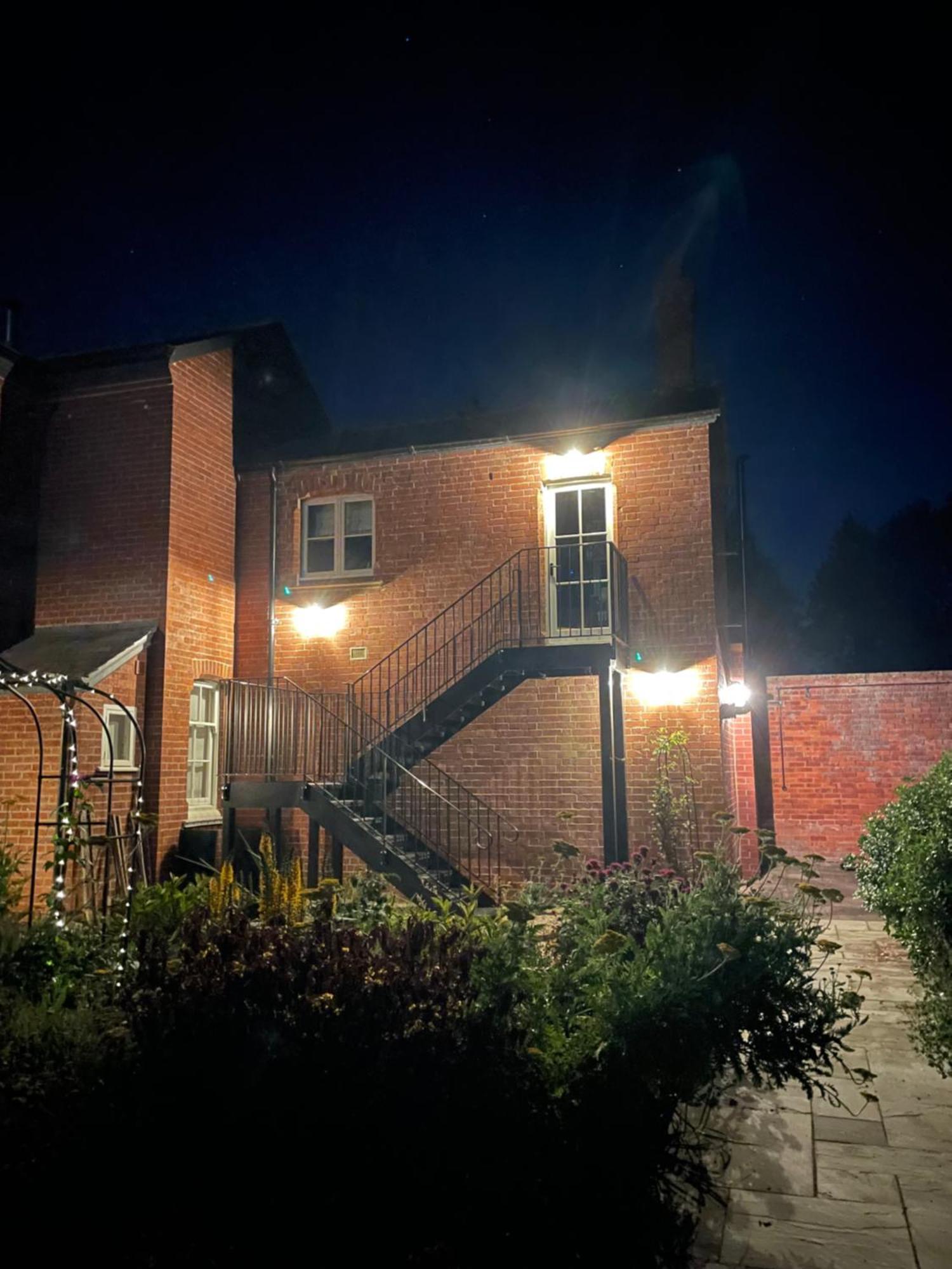 Cockloft Romantic Countryside Hideaway Bishops Cannings Екстериор снимка